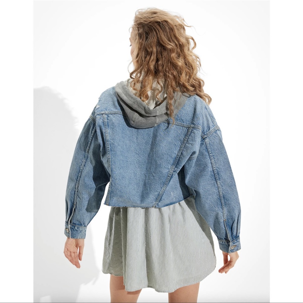 American Eagle Cropped Hooded Denim Jacket
